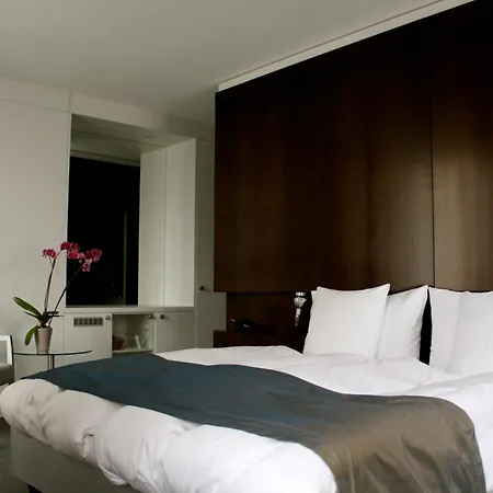 Pavillon Bon Rivage * 라뚜르드필즈