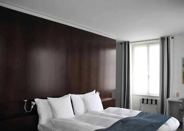 Pavillon Bon Rivage * برج بيلتز