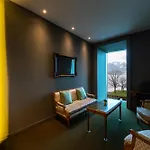 Pavillon Bon Rivage * 拉图尔德佩